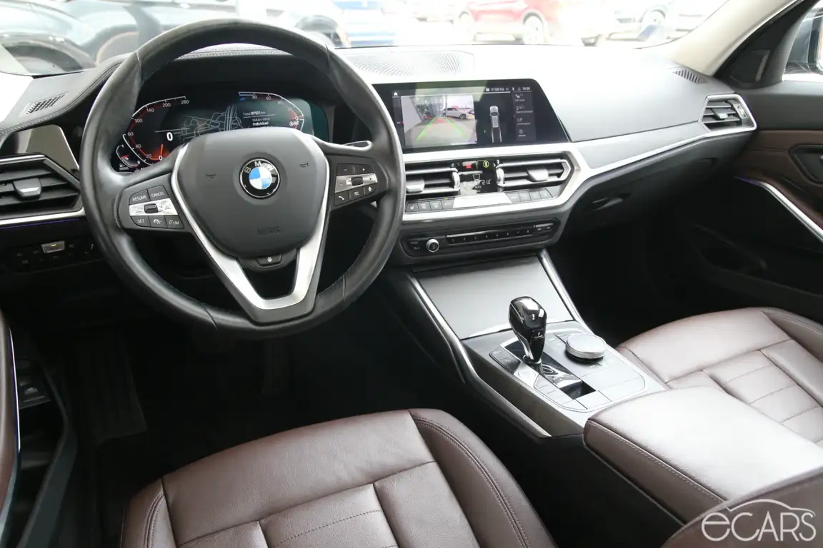 BMW 3 SERIES