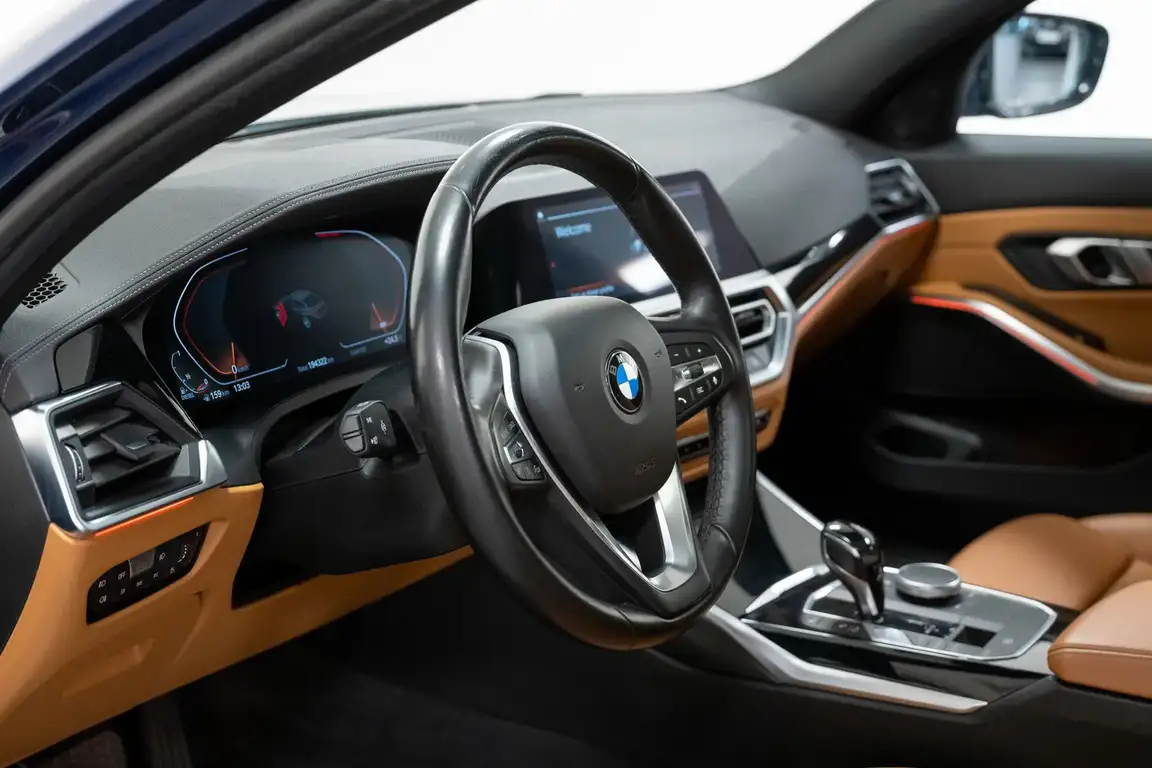 BMW 3 SERIES