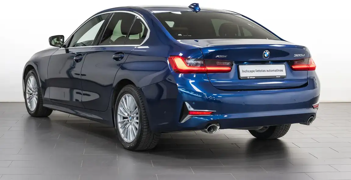 BMW 3 SERIES