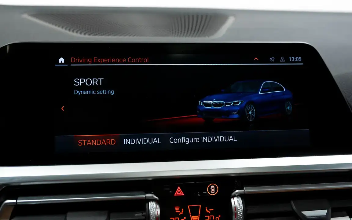 BMW 3 SERIES