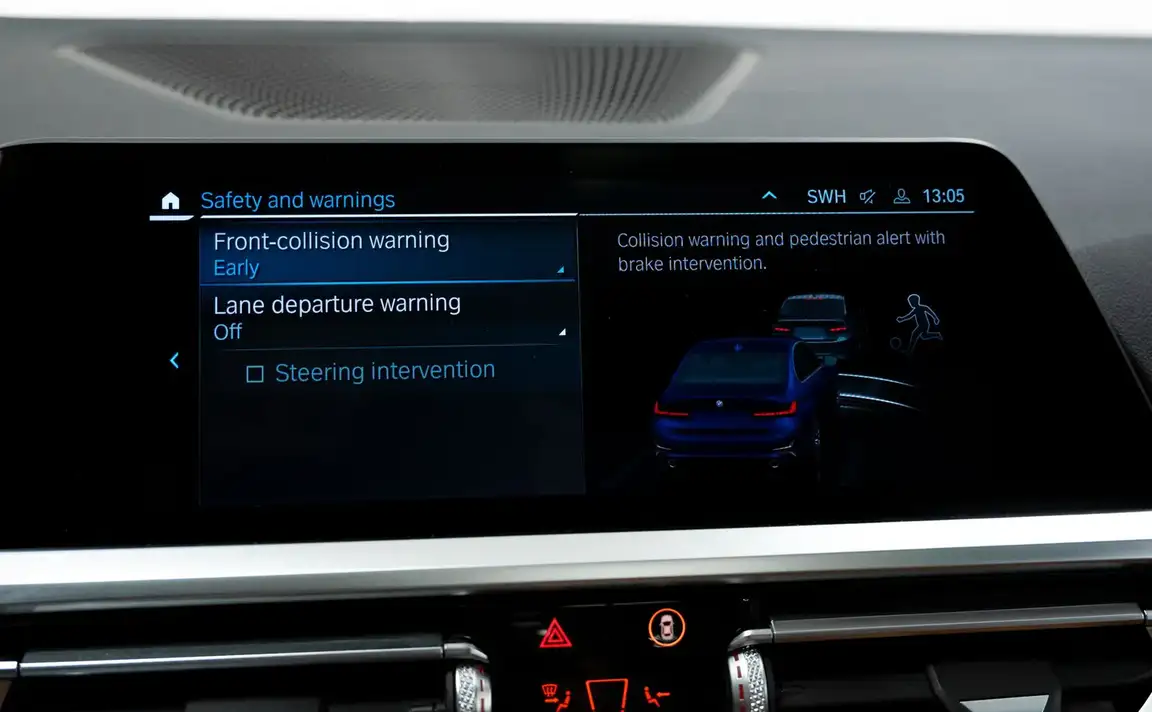 BMW 3 SERIES