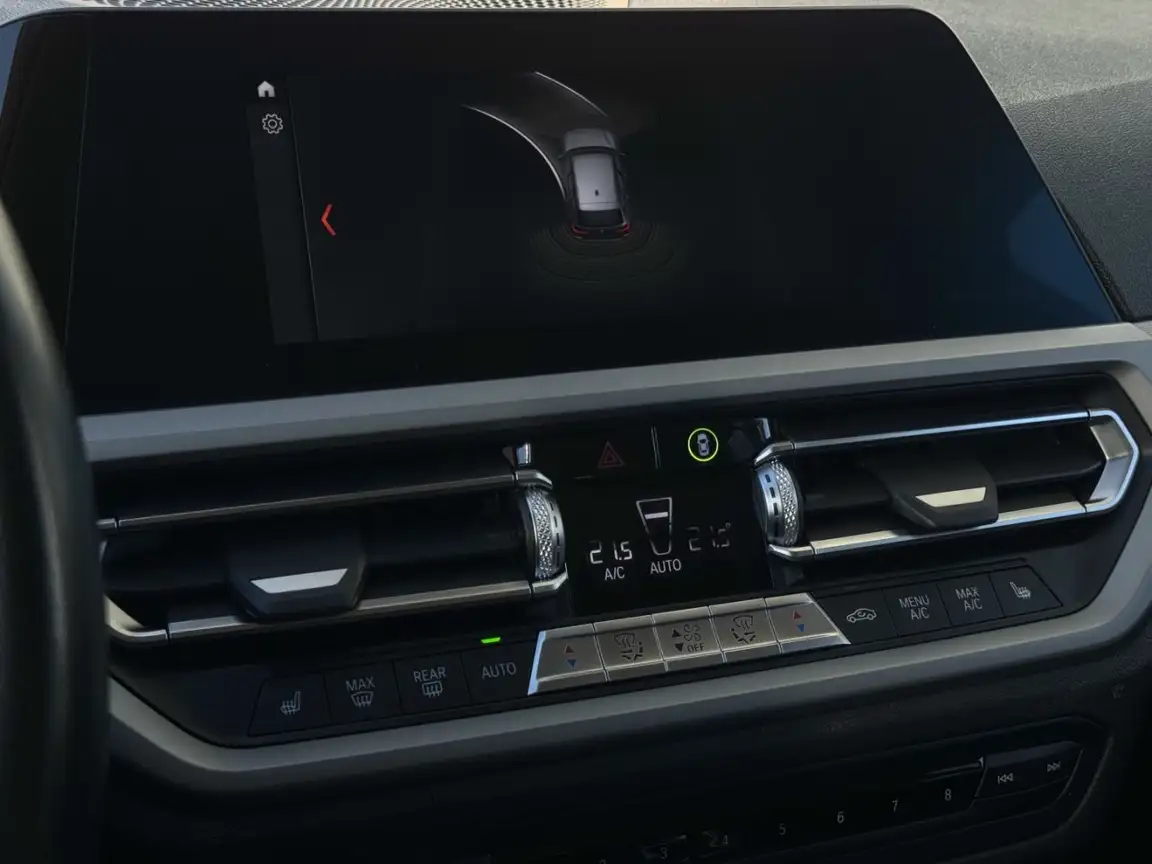 BMW 3 SERIES