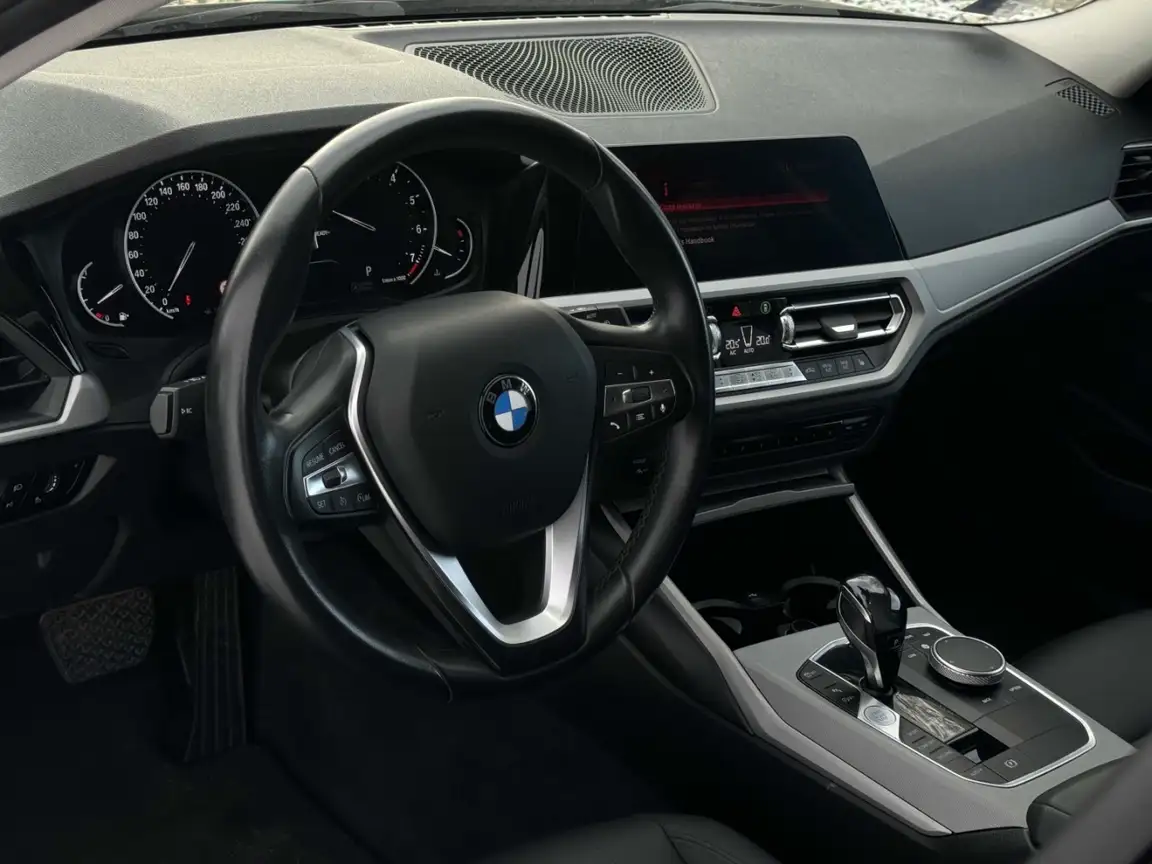 BMW 3 SERIES