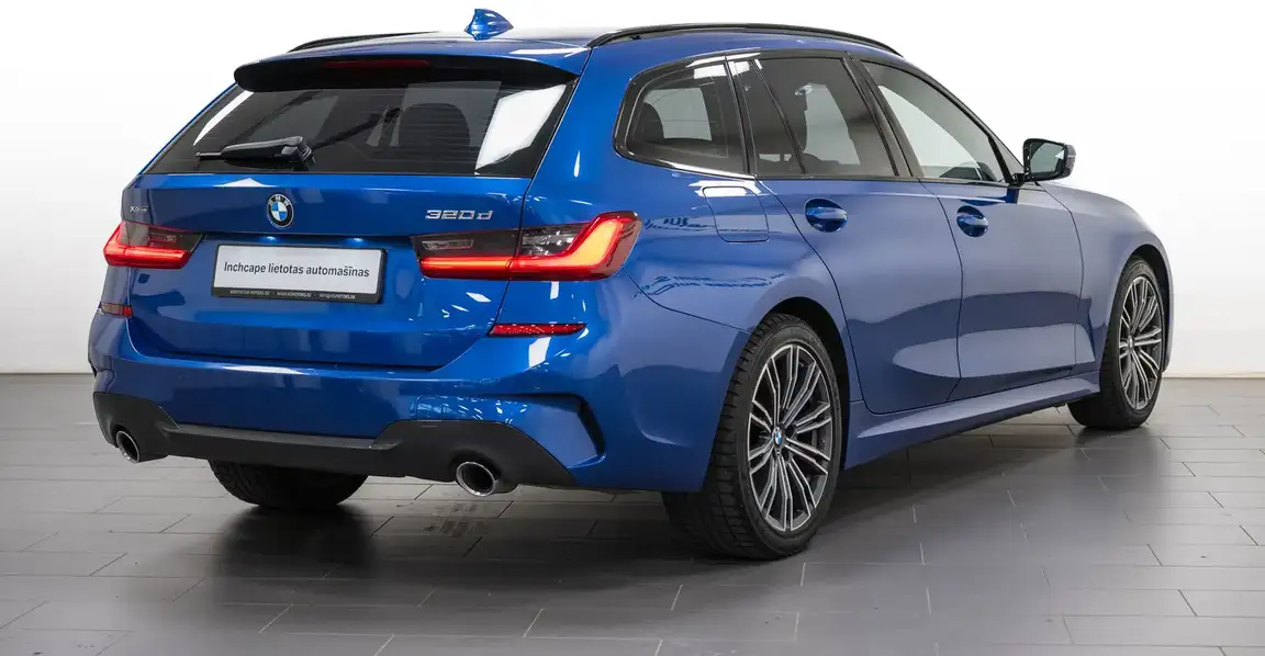BMW 3 SERIES