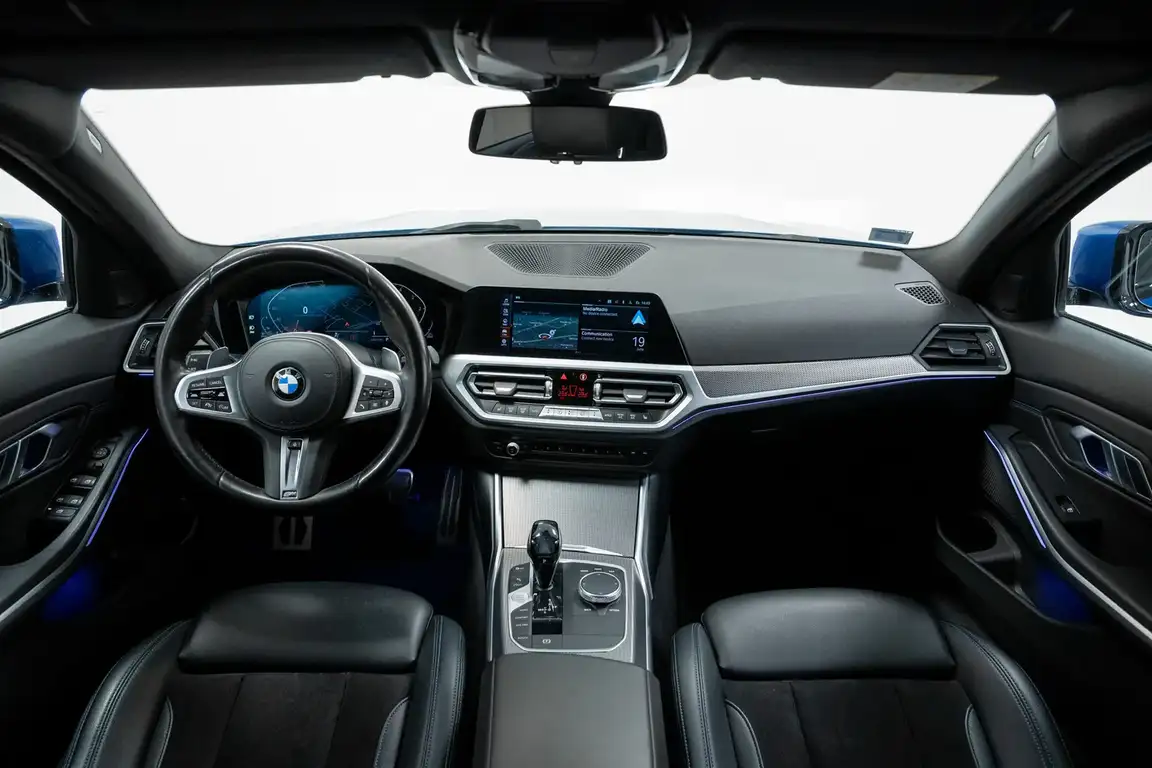 BMW 3 SERIES