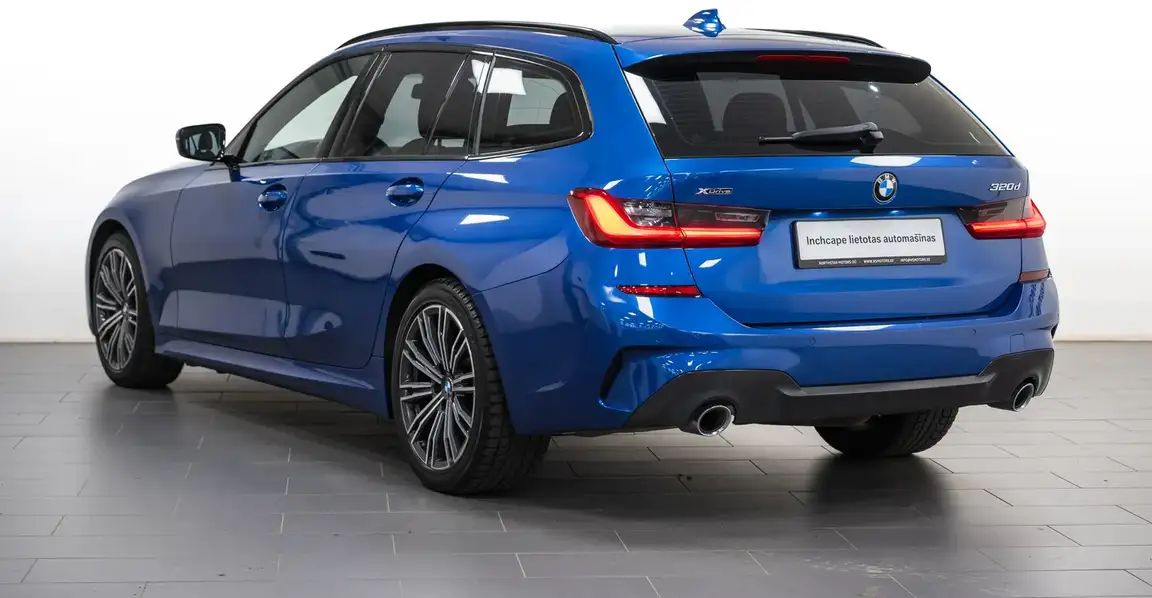 BMW 3 SERIES