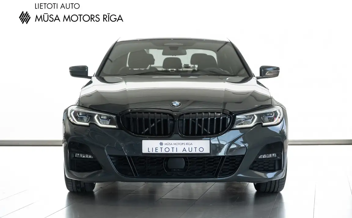 BMW 3 SERIES
