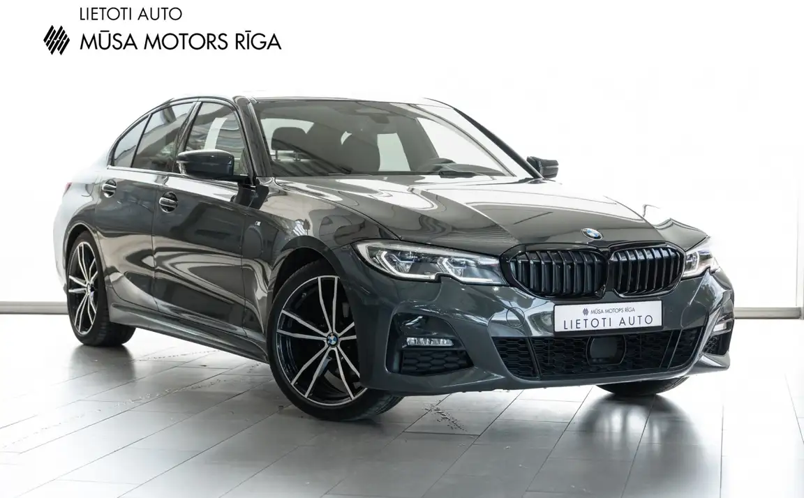 BMW 3 SERIES