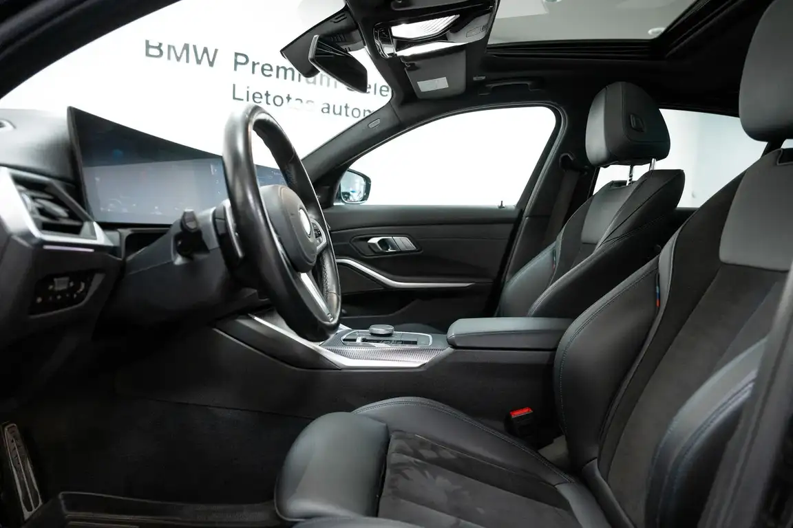 BMW 3 SERIES
