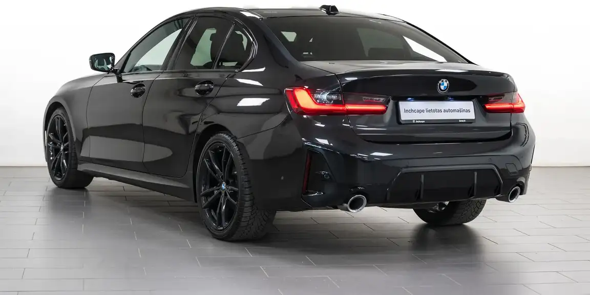 BMW 3 SERIES