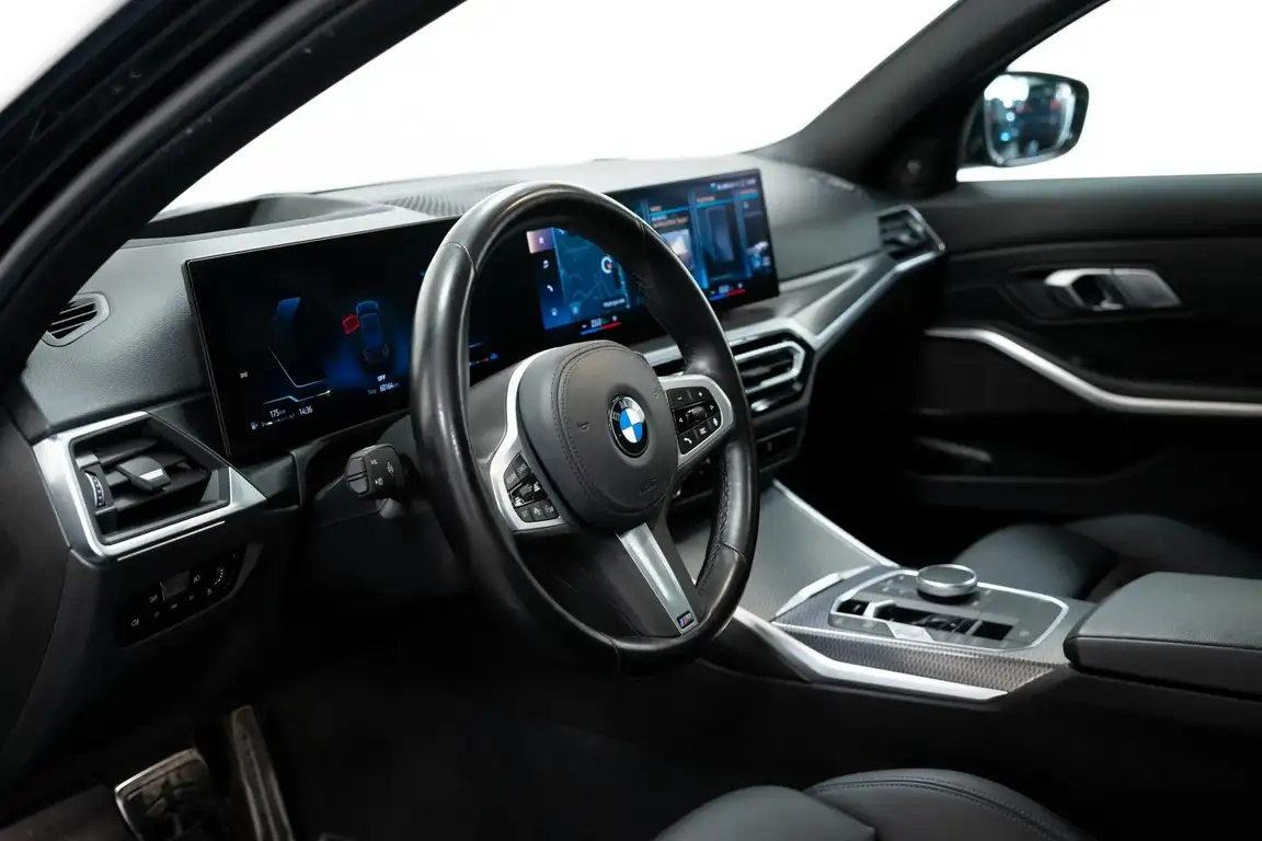 BMW 3 SERIES