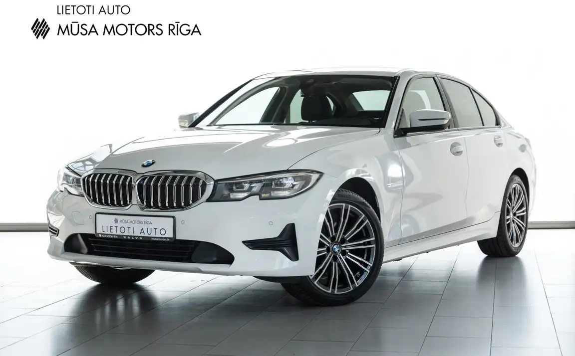 BMW 3 SERIES