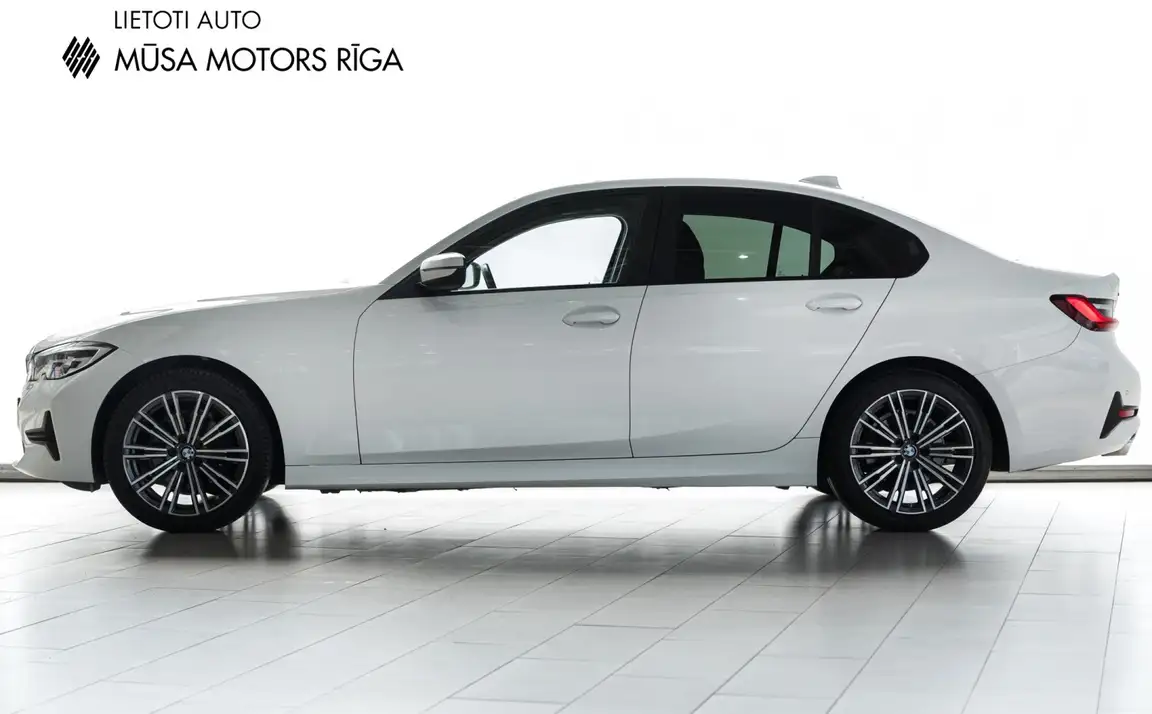 BMW 3 SERIES