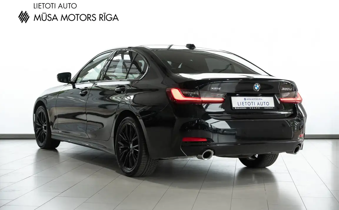 BMW 3 SERIES