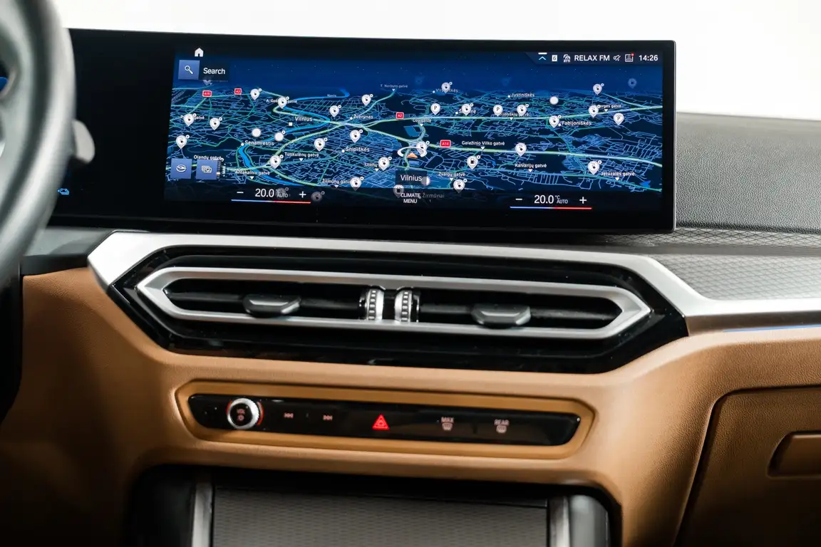 BMW 3 SERIES