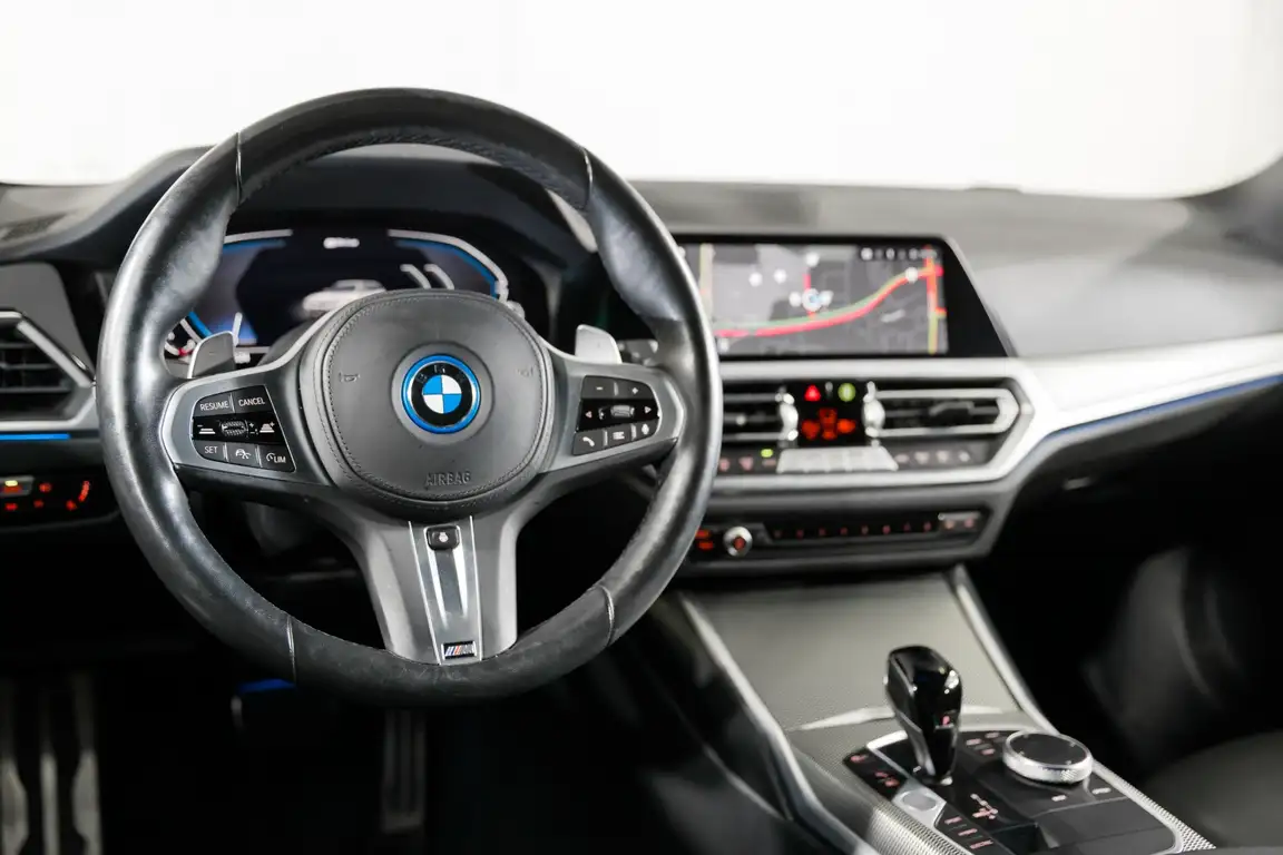 BMW 3 SERIES
