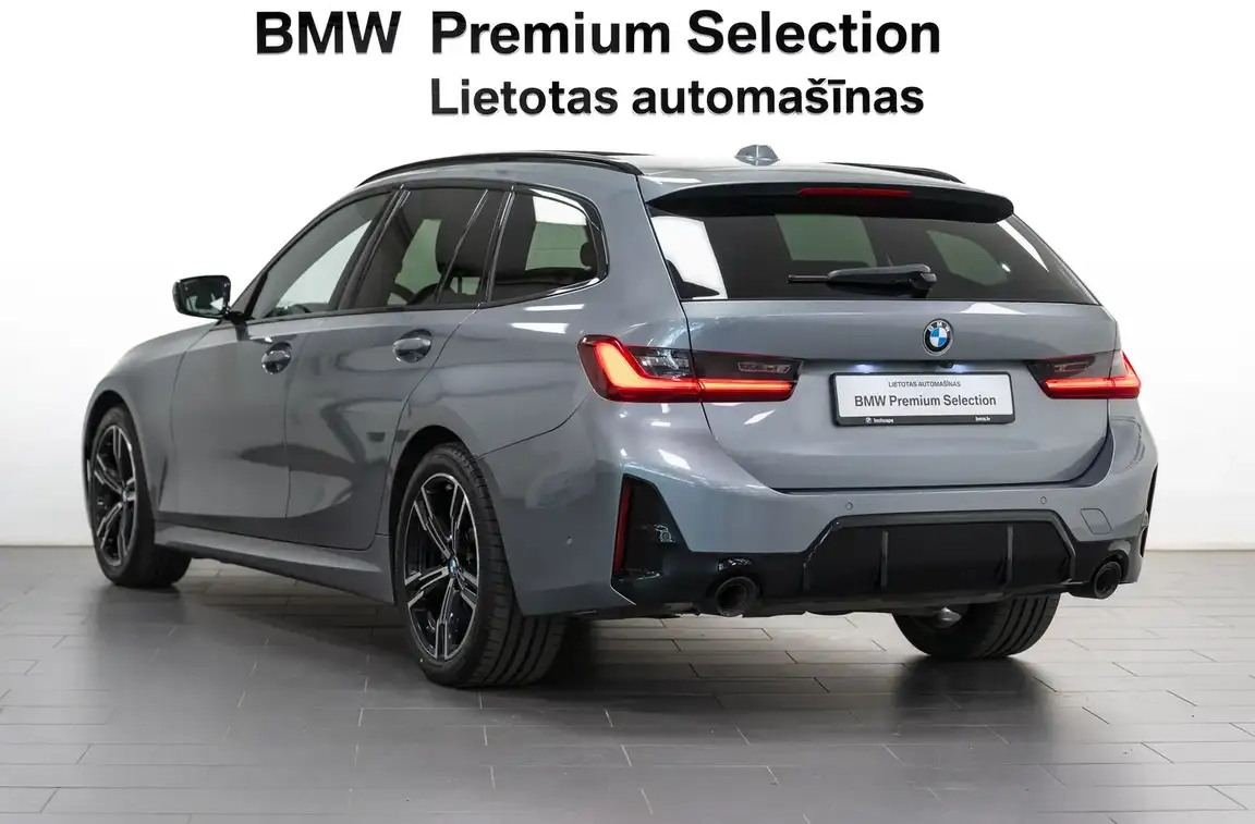BMW 3 SERIES