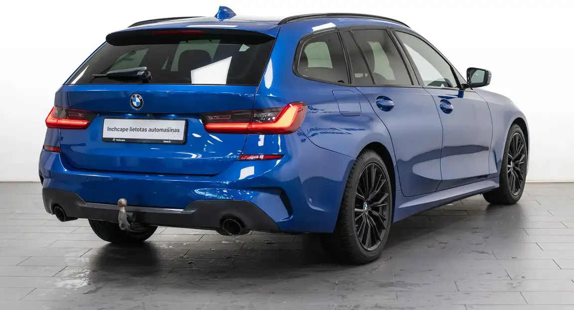 BMW 3 SERIES