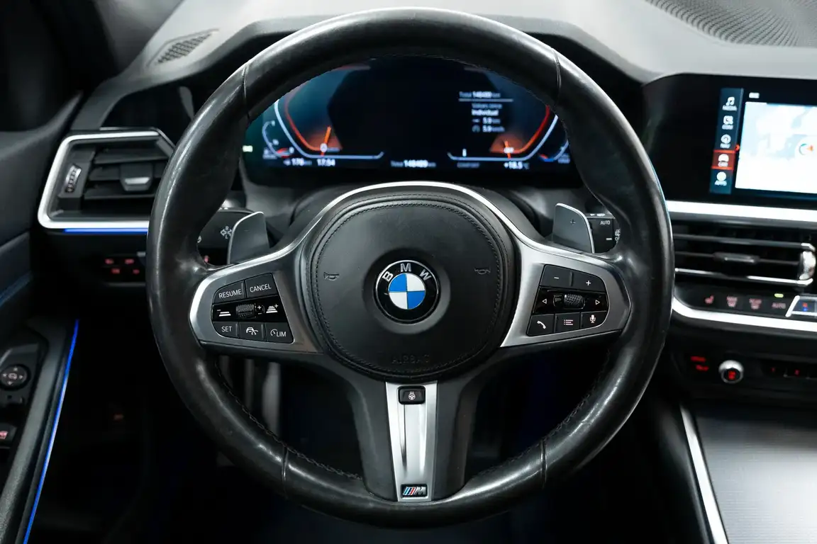 BMW 3 SERIES