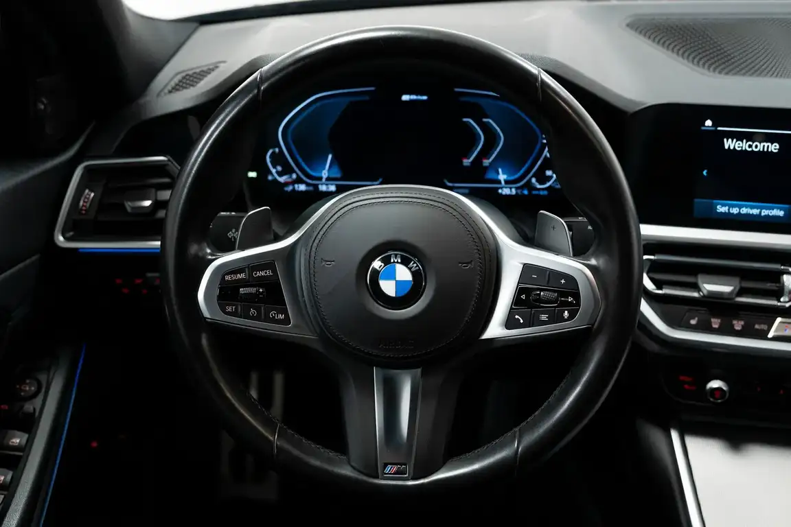 BMW 3 SERIES