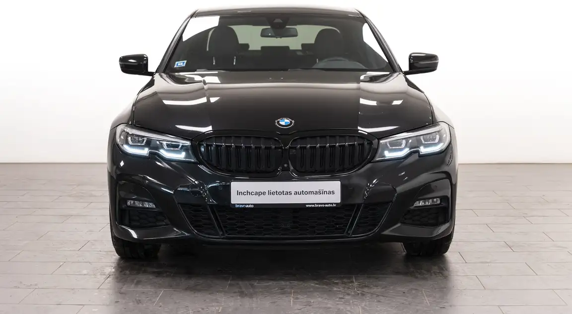 BMW 3 SERIES