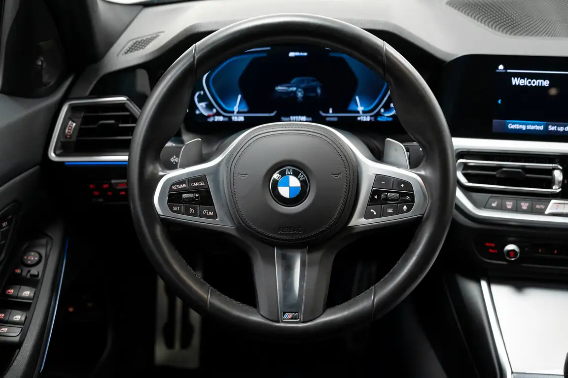 BMW 3 SERIES