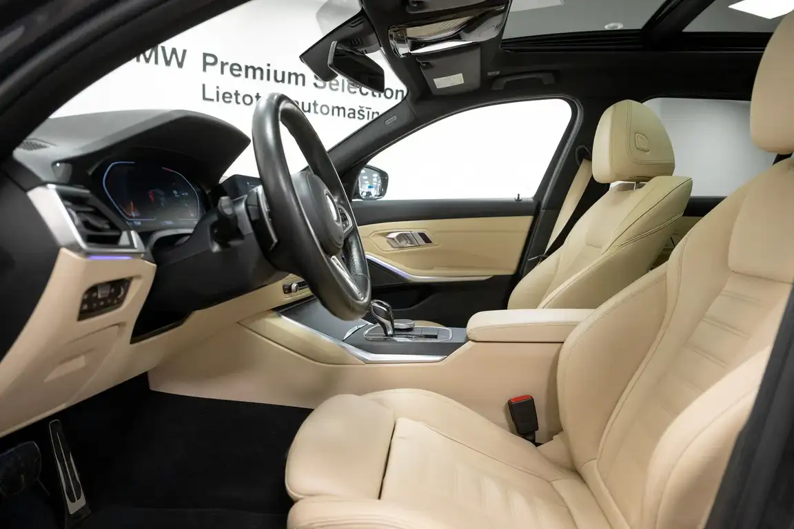BMW 3 SERIES