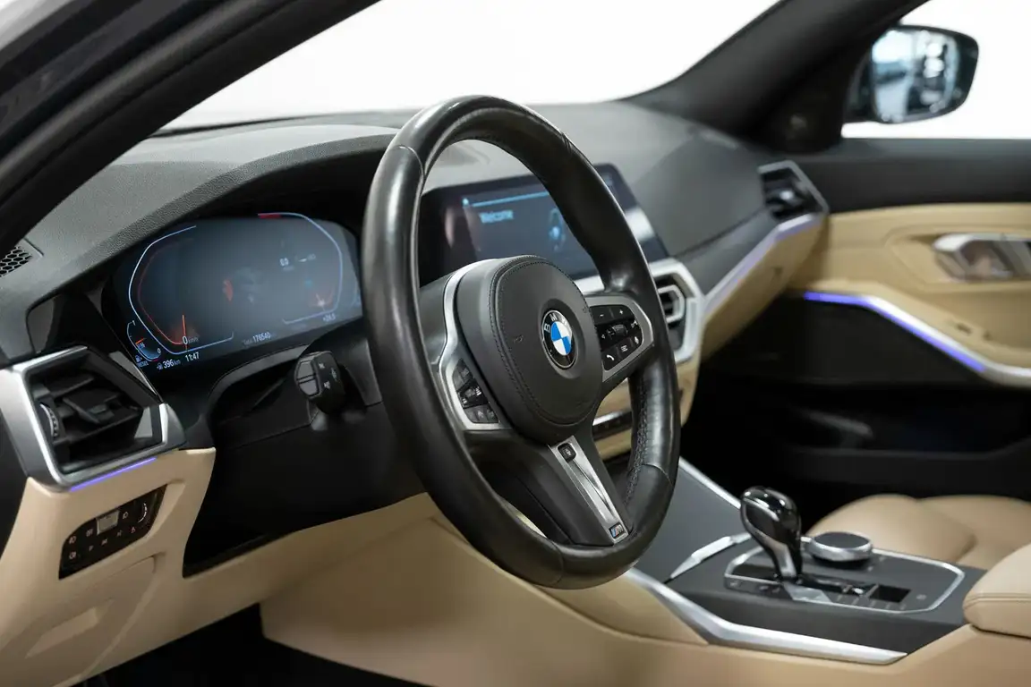 BMW 3 SERIES