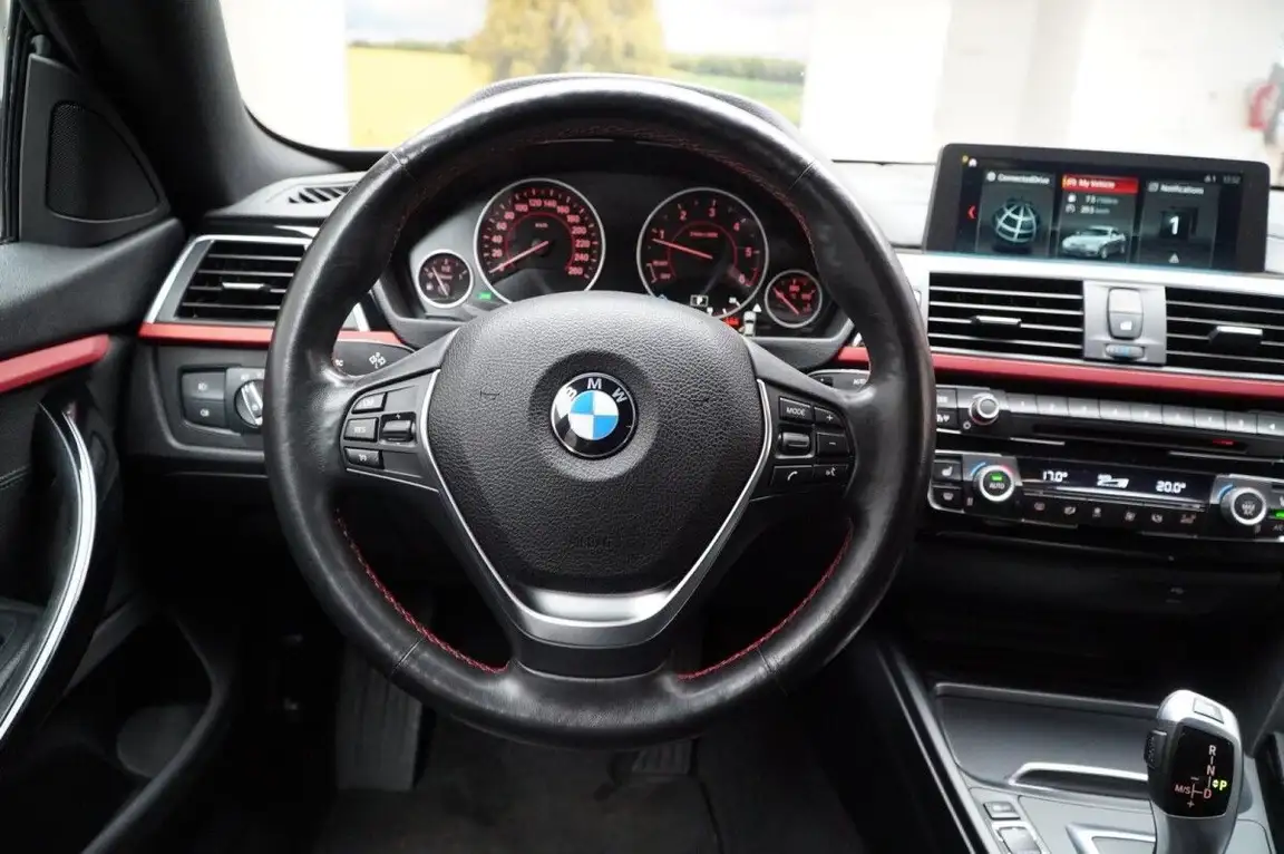 BMW 4 SERIES