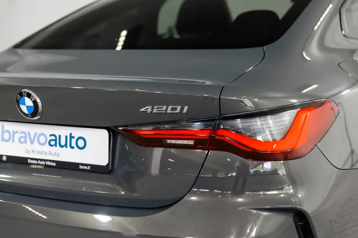 BMW 4 SERIES COUPE