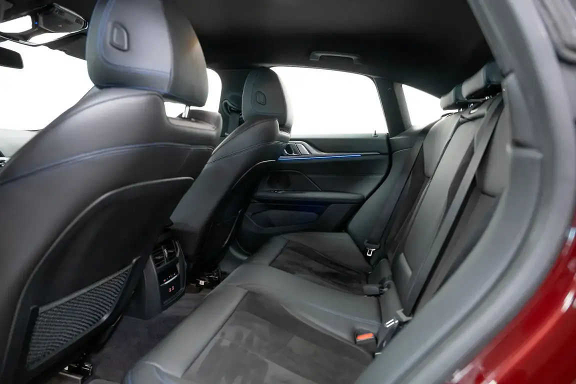 BMW 4 SERIES