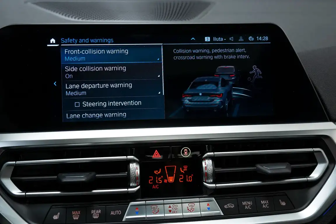 BMW 4 SERIES