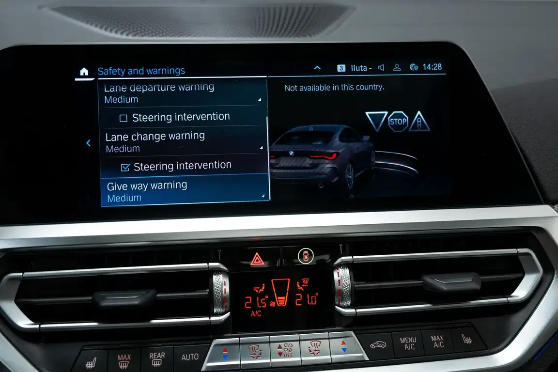 BMW 4 SERIES