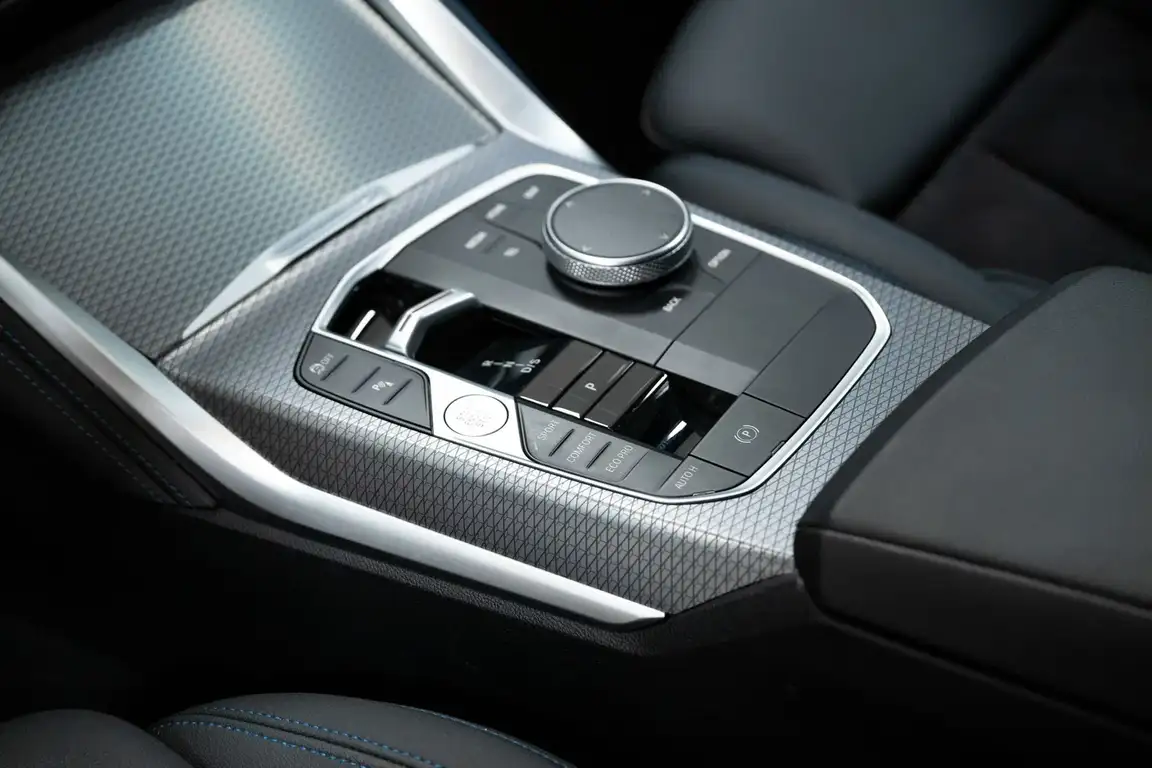 BMW 4 SERIES COUPE