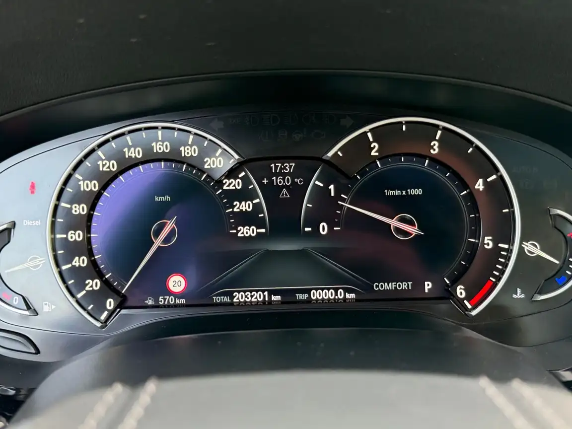 BMW 5 SERIES