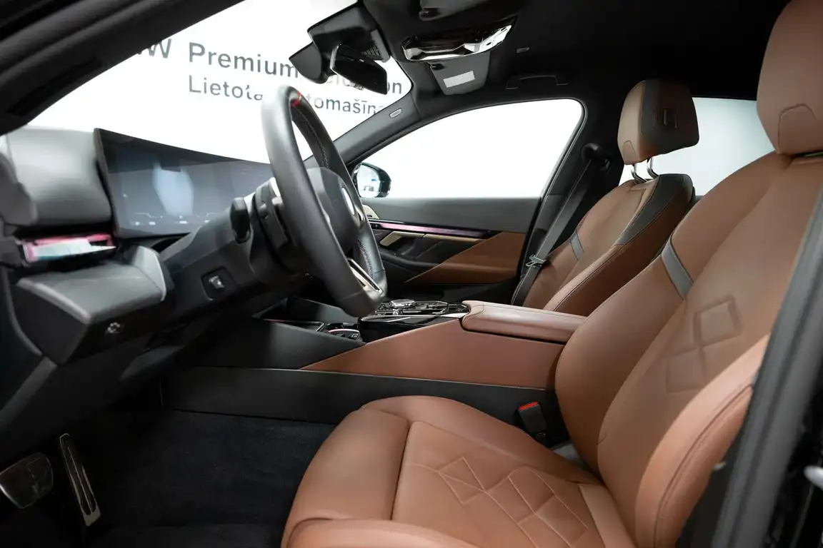 BMW I5