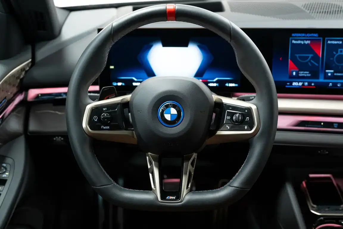 BMW I5