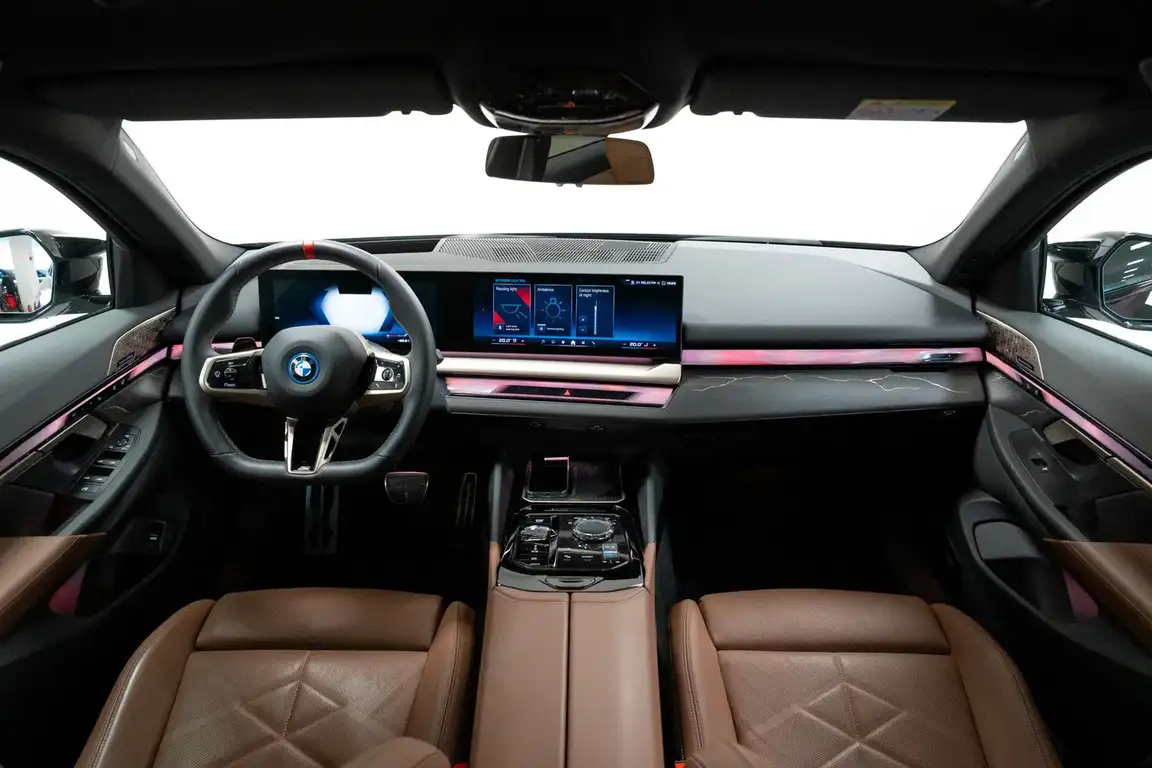 BMW I5