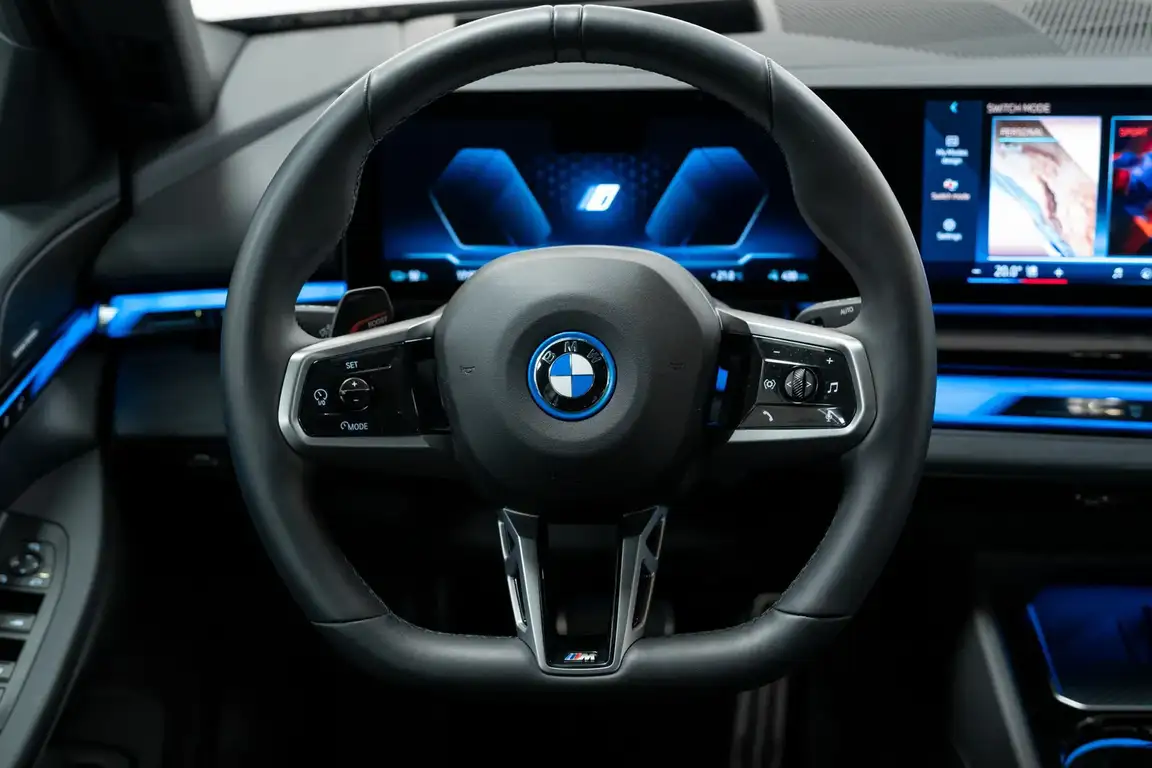 BMW I5