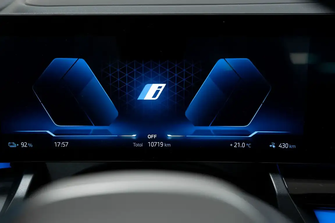 BMW I5