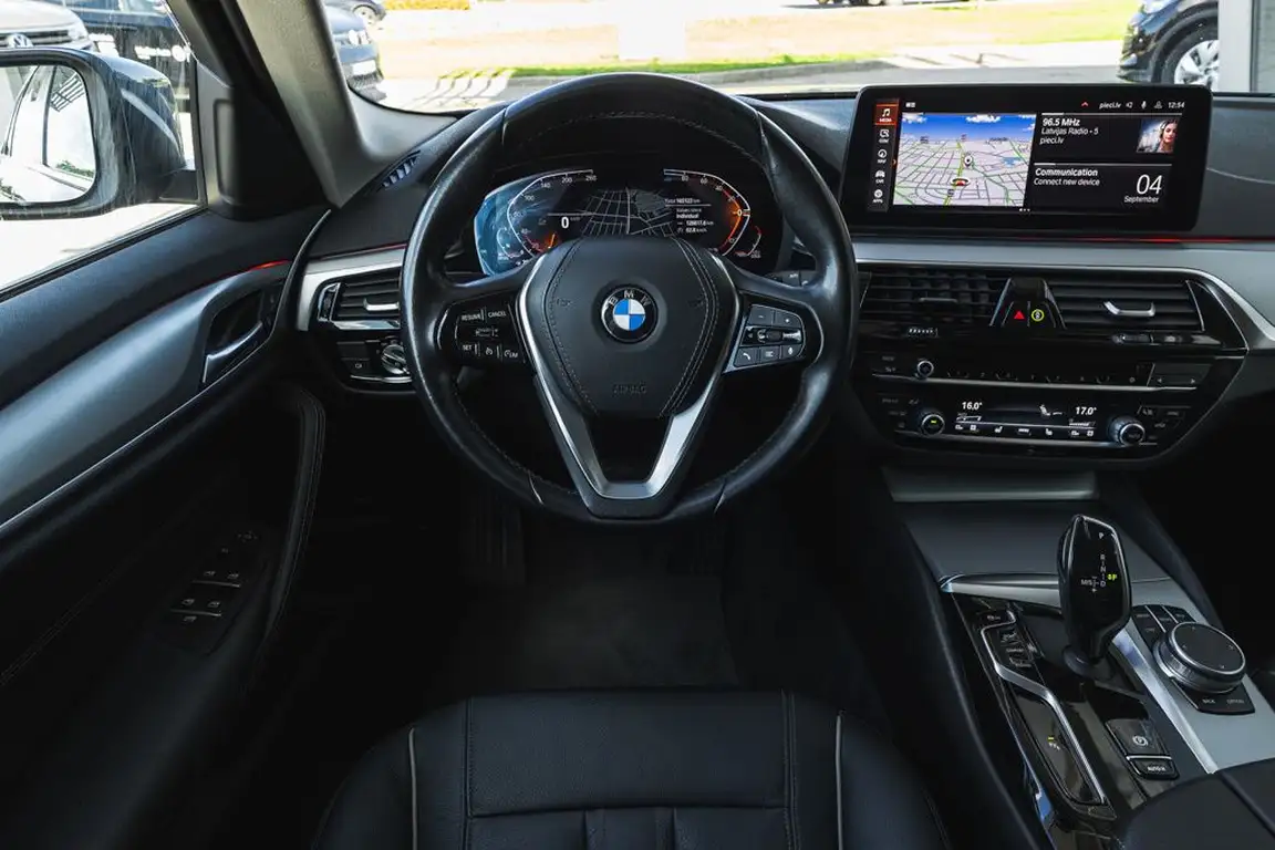 BMW 5 SERIES