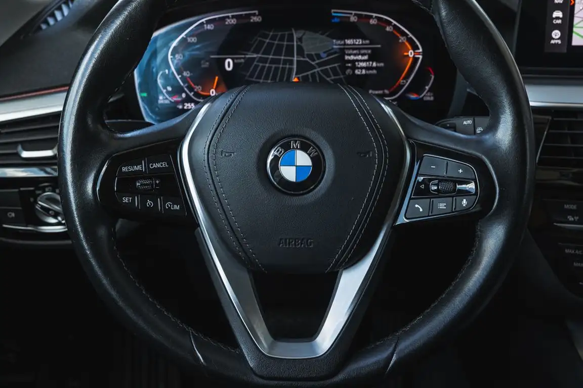 BMW 5 SERIES