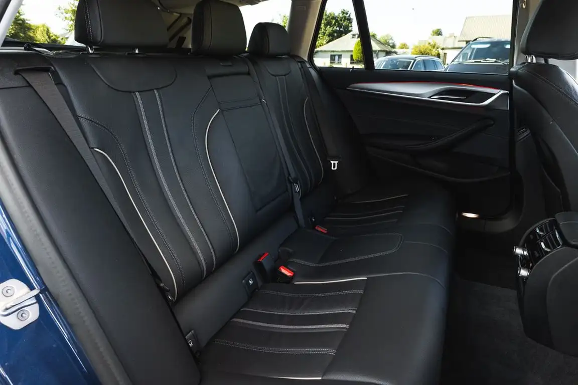 BMW 5 SERIES