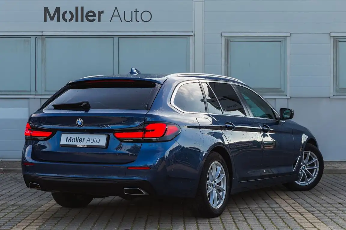 BMW 5 SERIES
