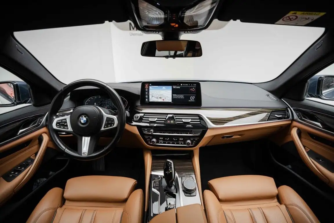 BMW 5 SERIES