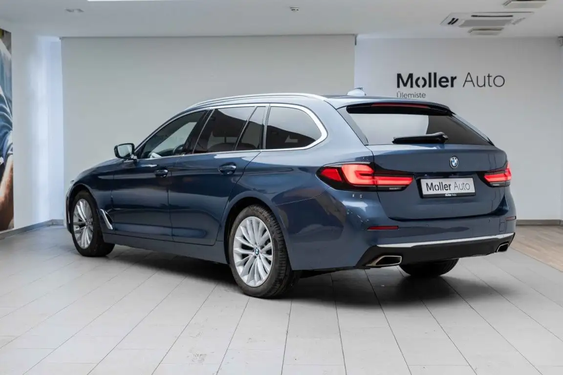 BMW 5 SERIES