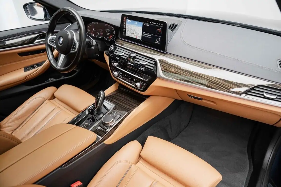 BMW 5 SERIES
