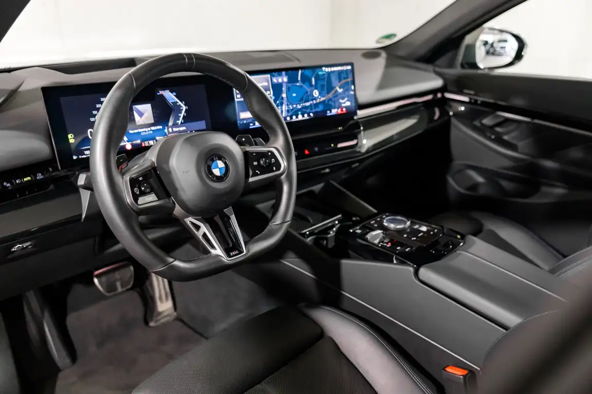 BMW 5 SERIES