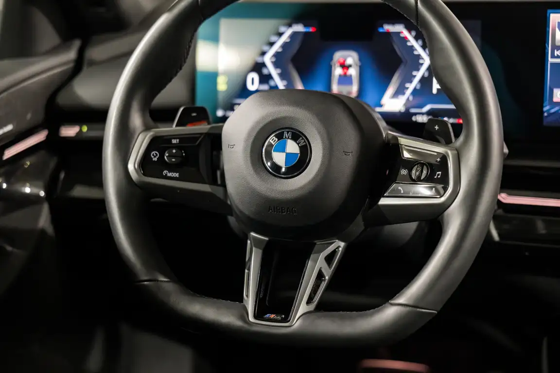 BMW 5 SERIES