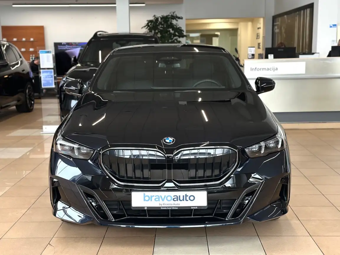 BMW 5 SERIES